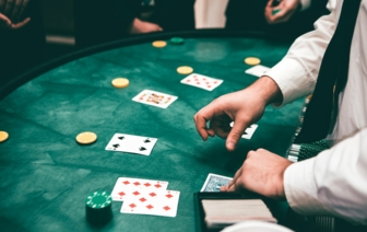 Онлайн казино на рубли: почему игроки выбирают бренды с российской валютой?