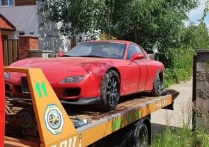 Белорус восстановил роторную Mazda RX7. Как она у него оказалась?