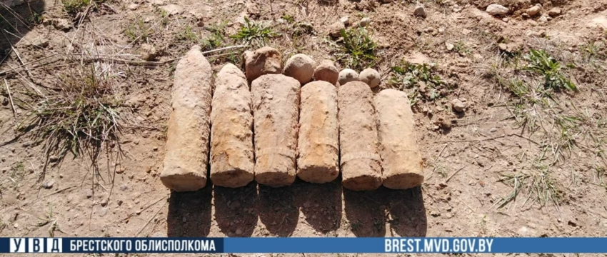 В Барановичском районе нашли снаряды времен ВОВ. Видео уничтожения боеприпасов