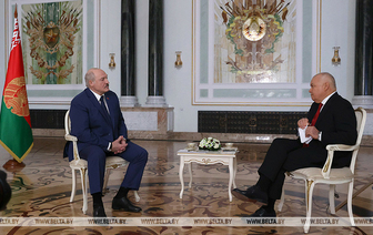 Лукашенко рассказал, при каком условии попросит Путина разметить в Беларуси ядерное оружие