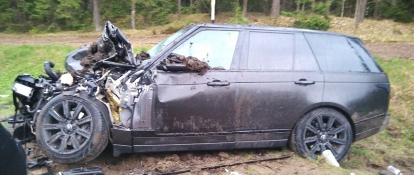 В Быховском районе Land Rover влетел в трактор – пострадали двое детей