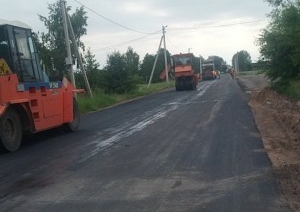 Асфальтируют дорогу из Клейников в Непли под Брестом