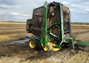 Прицепной пресс-подборщик горел в Жабинковском районе