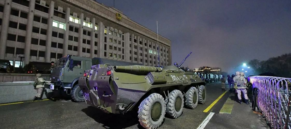 Подавлять протесты в Казахстане отправят белорусских силовиков? Токаев попросил помощи. В ОДКБ согласились
