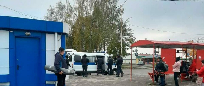 В Барановичах на автобусной остановке силовики задержали россиянку из «Ельцин-центра»  