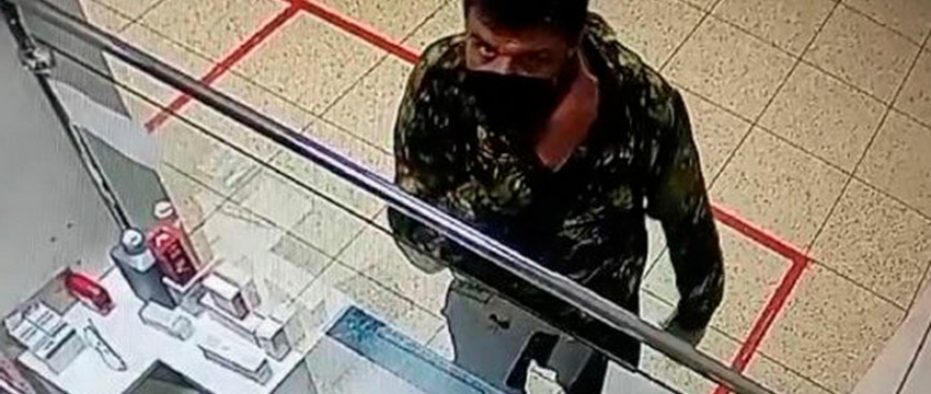В Барановичах в аптеке мужчина украл кошелек. Его разыскивает милиция