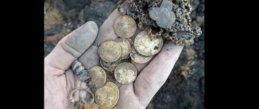 В центре Минска нашли клад с золотыми монетами времен Николая II