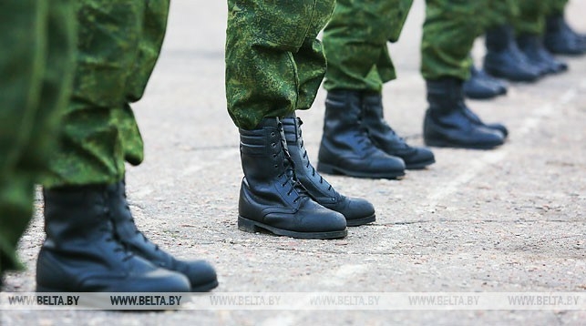 Летом в армию Беларуси призовут студентов. В Минобороны рассказали, кто попадет в списки