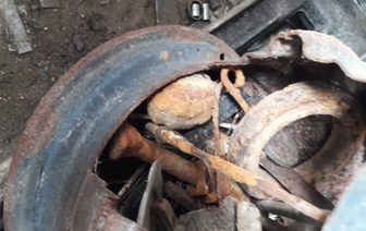В Барановичах на пункте приема металлолома обнаружили гранату и фрагменты артиллерийских снарядов
