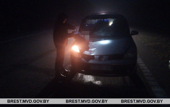 В Барановичском районе легковушка насмерть сбил пешехода 62-летнего мужчину