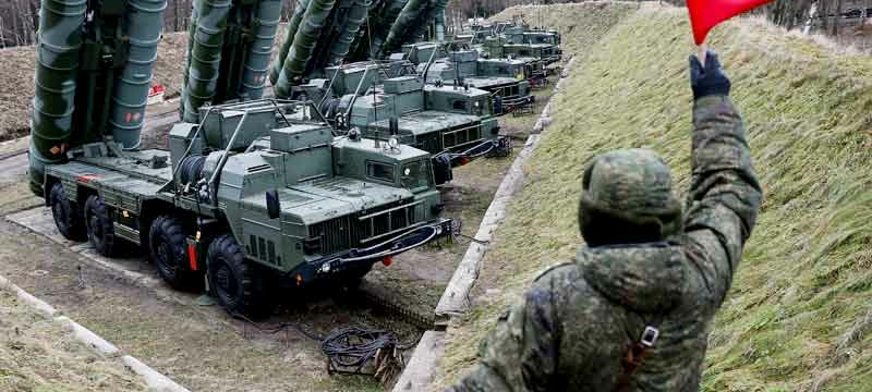 Лукашенко пообещал не вторгаться белорусскими войсками в Украину. Но подготовил ПВО. Зачем?