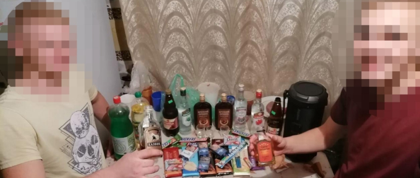 Житель Барановичей с другом узнали в интернете, как вскрывать пластиковые окна, а потом обокрали магазин