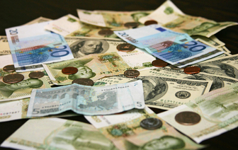 Нацбанк Беларуси решил включить юань в валютную корзину