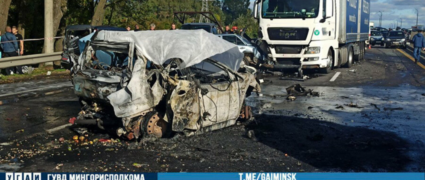 Появились подробности страшной аварии на МКАД, в которой в авто сгорели четверо
