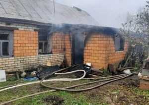 В Каменецком районе произошел пожар. Хозяйка дома госпитализирована