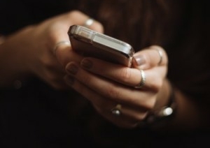 Странные SMS, которые получают белорусы, модифицировались. Но верить им по-прежнему нельзя