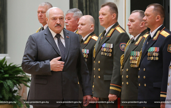 Лукашенко обвинил союзников по ОДКБ и СНГ в «выжидательной позиции» на фоне угрозы «большой войны» 