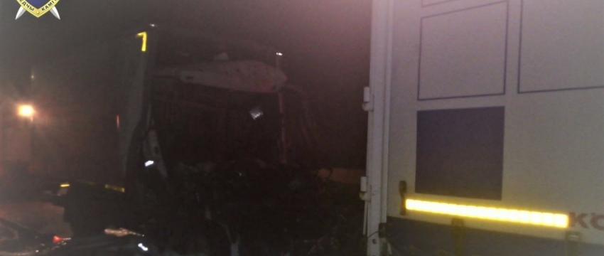 Страшная авария на М1: грузовик влетел в стоящую фуру – погибли четыре человека