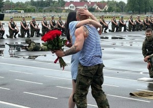 В Бресте празднуют День ВДВ. Фото и видео из 38-й бригады