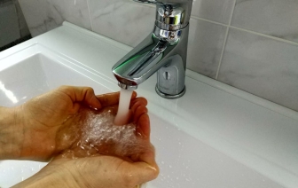Кому в Барановичах отключат горячую воду в августе?
