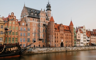 Польша снова выдает белорусам туристические визы