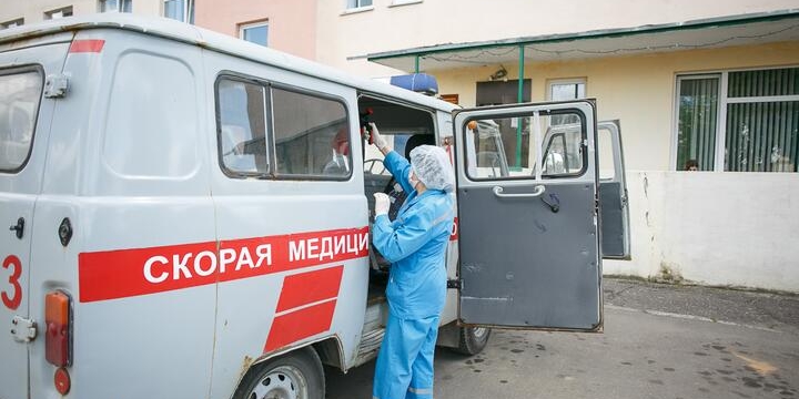 Жительница Витебска сломала ногу в яме и отсудила 20 тысяч рублей