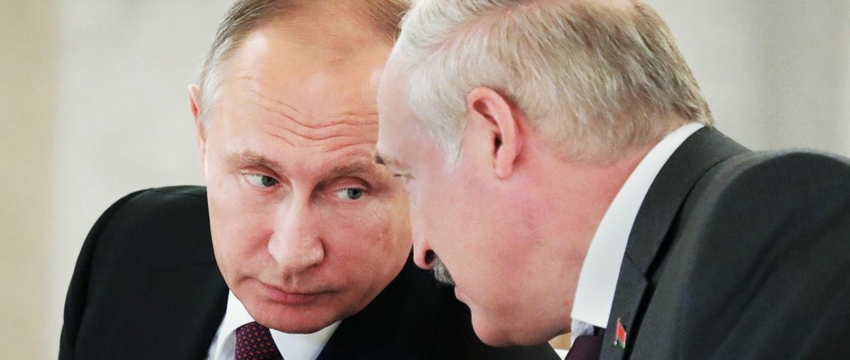 Лукашенко позвонил Путину и попросил передать Меркель не вмешиваться в дела Беларуси