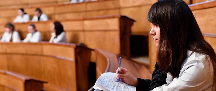Правительство изменило положение о распределении выпускников