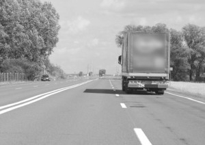 В Германии нашли три краденых полуприцепа и спящего белоруса