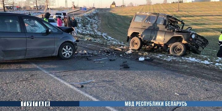 Страшная авария в Минской области - Ford выехал на встречку и врезался в УАЗ: погиб один человек