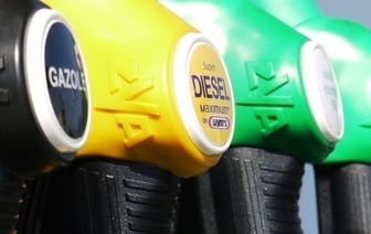 «Белнефтехим» объяснил «повышение» цена на 98-й бензин на своих заправках