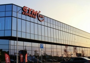 «GYM Express» на Варшавском шоссе - первый круглосуточный фитнес-клуб в Бресте. Высокотехнологичные тренажеры, финская сауна, бесплатная экскурсия, неоновый интерьер