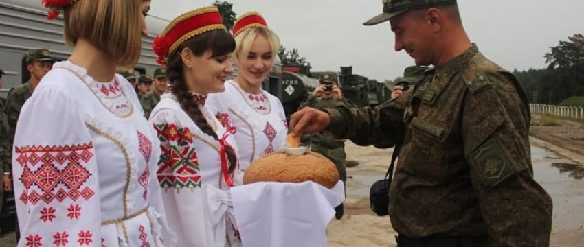 В Барановичи для создания совместного учебного центра прилетят российские Су-30СМ 
