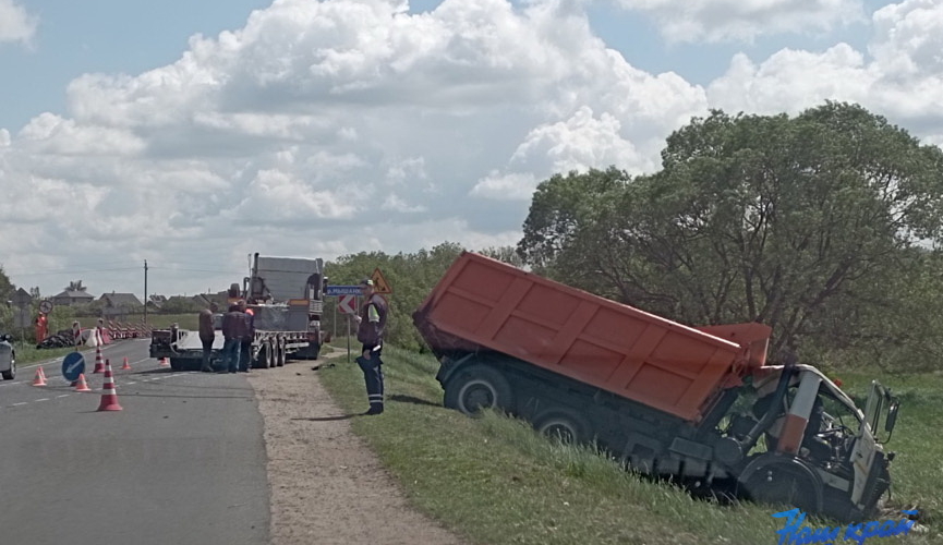 Под Барановичами столкнулись два грузовика 
