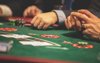 Акции, турниры и игра на деньги в популярном казино Gaminatorslots