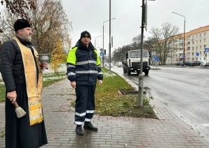 В Бресте освятили места, где произошли смертельные ДТП