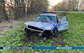 Страшная авария под Барановичами – автомобиль ГАИ столкнулся с микроавтобусом
