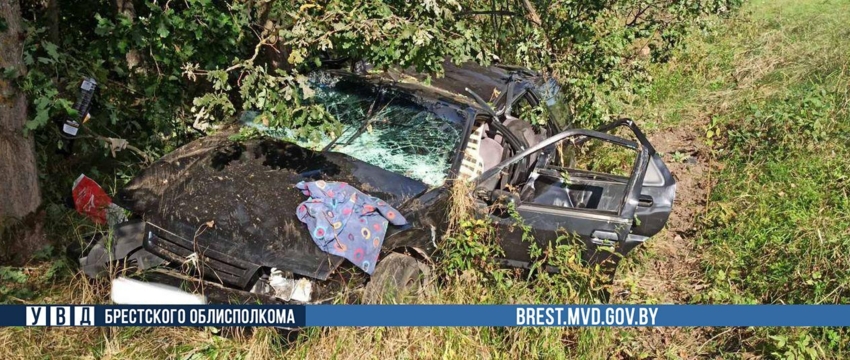 Водитель из Барановичей попал в ДТП в Ганцевичском районе — пассажирка вылетела из салона и погибла