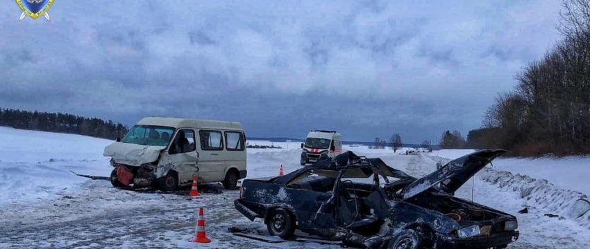Страшная авария под Гродно – Audi лоб в лоб столкнулась с Ford. Погибли два человека