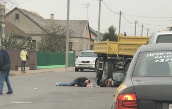 В Барановичах скутер влетел в грузовик — пострадал один человек
