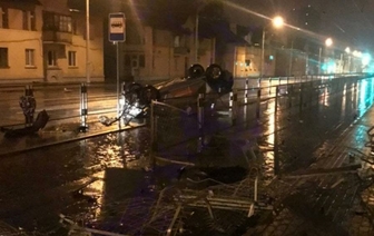 Пьяный водитель опрокинул на крышу каршеринговый автомобиль в Минске
