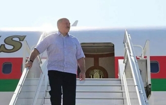 Лукашенко внезапно улетел в Россию в Тверь. Зачем такая срочность?