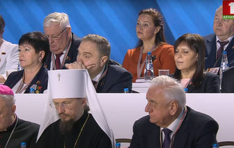 С какими лицами сидели делегаты ВНС во время выступления Лукашенко