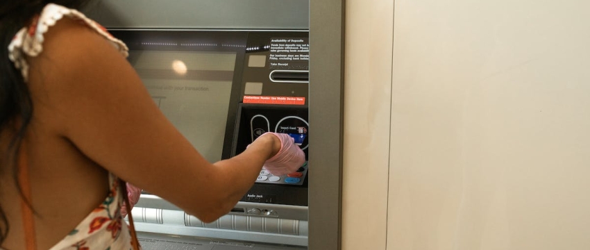 Банковские карточки могут не работать ночью 9 сентября