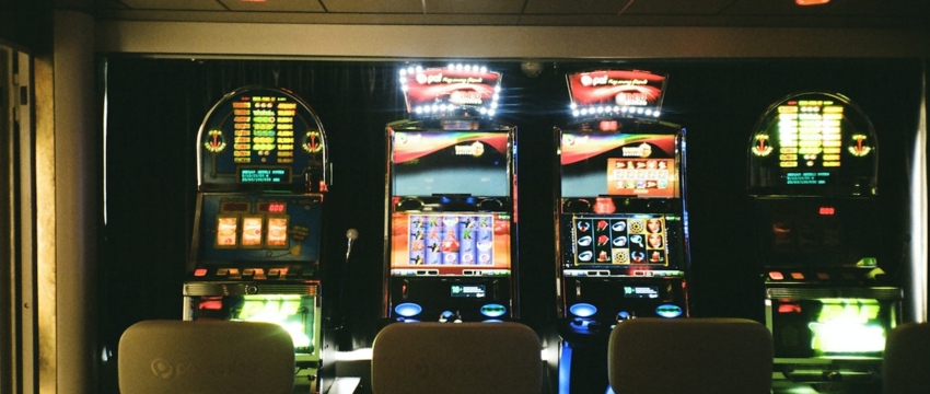 Веб-казино со ставками в копейках: чем привлекают площадки?