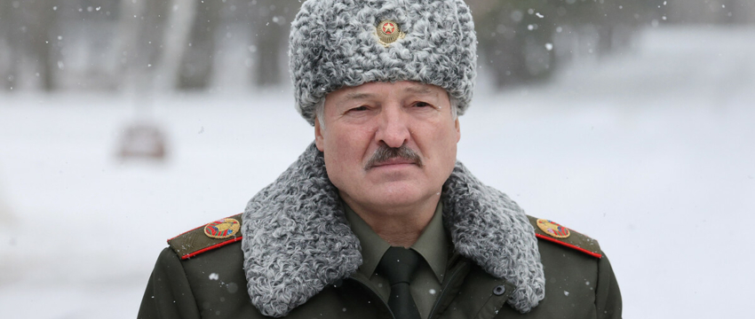 «Я подумал: обидятся люди» — Лукашенко рассказал, почему не отменил встречи, когда заболел «омикроном». Кому посоветовал «не париться»?