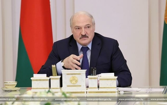 Лукашенко поручил перерегистрировать объединения и фонды и объяснил, кого «под нож», а кого «терпеть»
