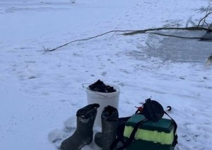 В Беларуси рыбак провалился под лед и утонул