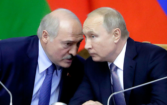 Мнение: На встрече с Лукашенко в Сочи Путин решил поиграть в доброго полицейского, а Медведеву отдать роль злого