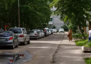 Водители назвали главные проблемы дворовых парковок